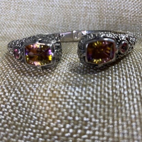 Sarda Tip-to-Tip Bracelet Lucky Stone Cubic Zirconia & Pale Plum™ Mystic Topaz - Picture 5 of 5